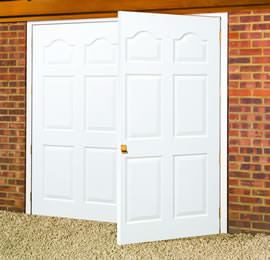 Wessex Emsworth fibreglass side hinged garage door